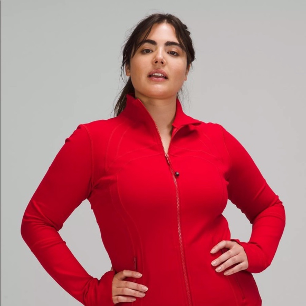 LULU LEMON DEFINE JACKET size 4 red
